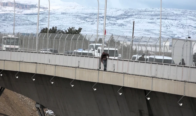 Beylerderesi Viyadüğüne Çıkan Genç Saatler Sonra İkna Edilebildi