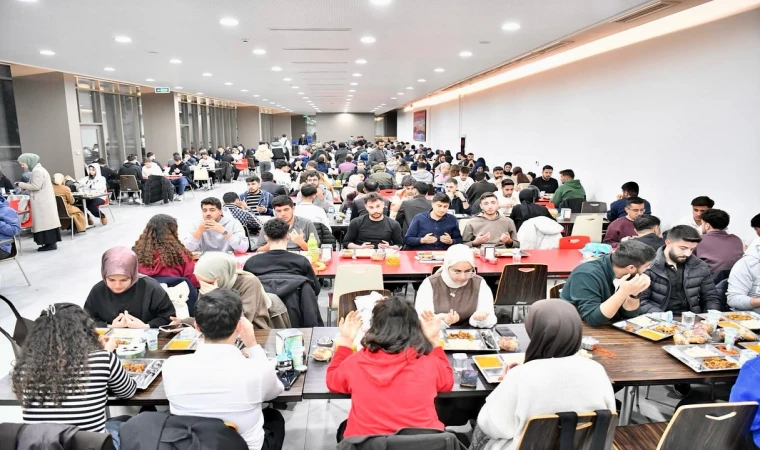 Yeşilyurt Belediyesi’nden İnönü Üniversitesi Yaşam Merkezi’nde Gönül Sofrası!