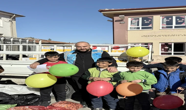 Arguvan’da İhtiyaç Sahiplerine Gıda Ve Giyim Desteği