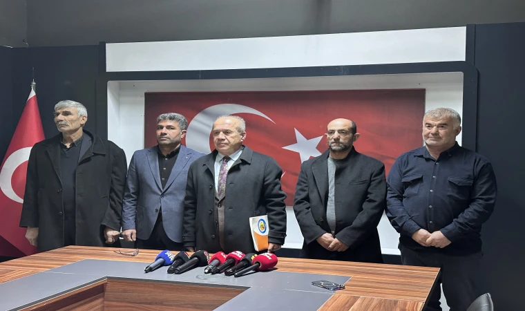 CHP’li Üyeler: İhraç kararı geri alınana kadar parti üyeliklerimizi askıya alıyoruz.”