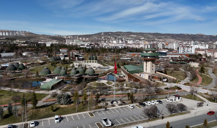 Elazığ’da Cumhuriyet Dönemi Şehitleri Anıtı Restorasyonu Tamamlandı