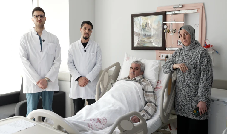 Malatya’da 20 Santimetrelik Dev Kitle Kapalı Yöntemle Çıkarıldı