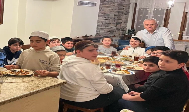 Özköse: Kadir Gecesi Birlik Ve Kardeşliğin En Güçlü Şekilde Hissedildiği Gecedir