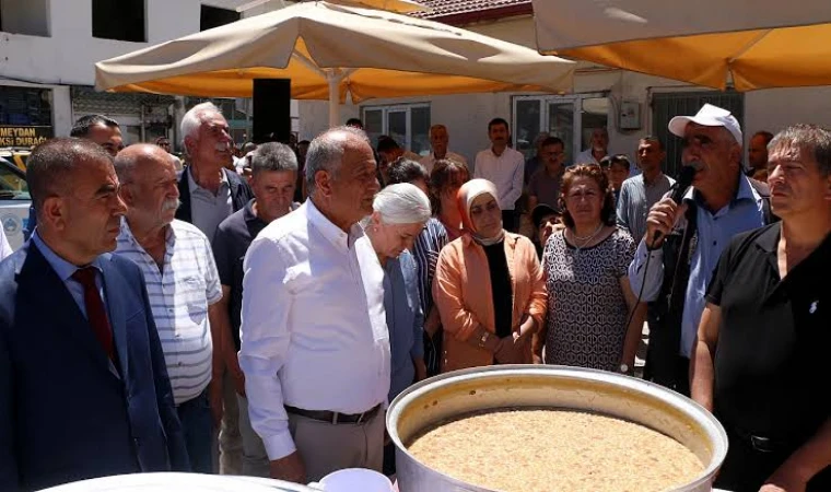 Aşure Kazanı Kardeşlik İçin Kaynadı