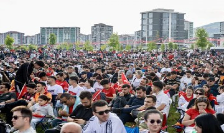 Malatya’da Milli Maç Coşkusu Dev Ekrana Taştı