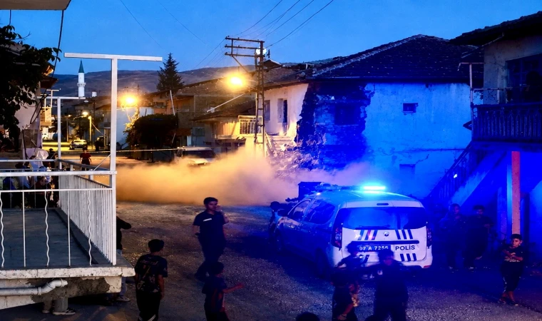 Çökme Riski Oluşan Kerpiç Ev Tahliye Edildi