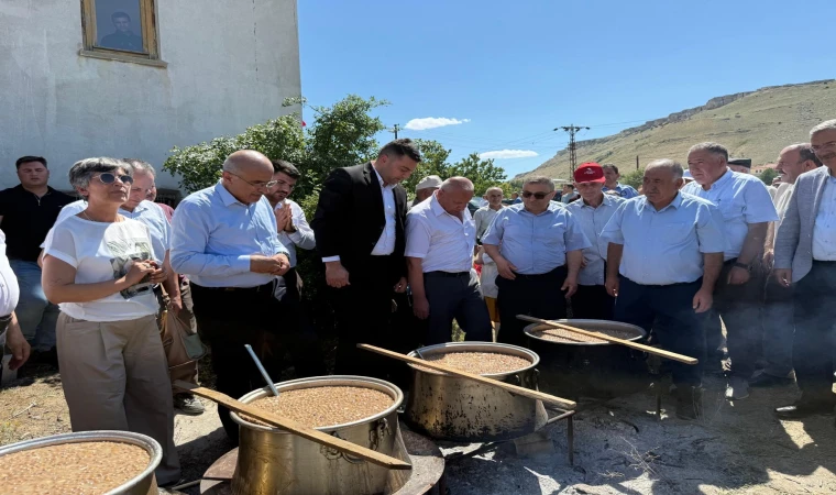 Darende’de Muharrem Ayında Bin Kişilik Aşure Buluşması