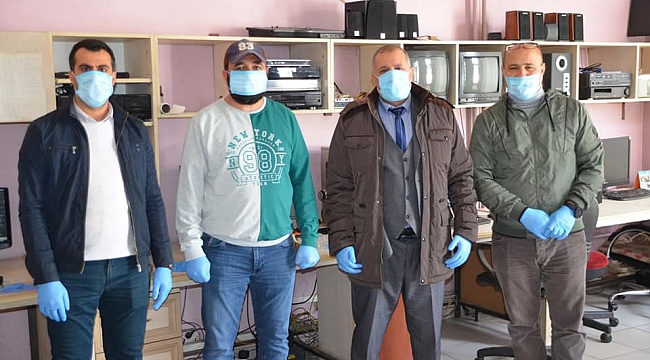 ASYMD'den gazetecilere eldiven ve maske