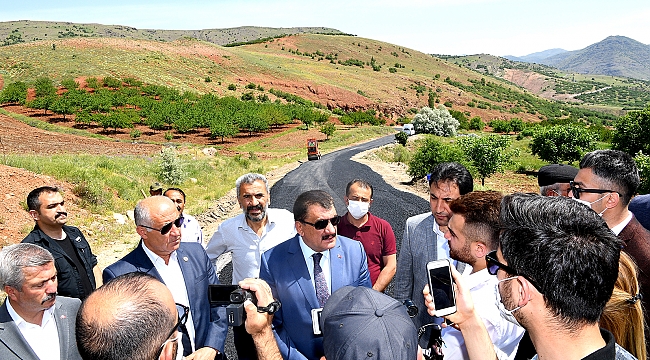 Büyükşehir Belediye Başkanı Selahattin Gürkan’dan Hekimhan ilçesine ziyaret