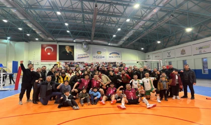 BÜYÜKŞEHİR BELEDİYESPOR VOLEYBOL VE BASKETBOLDA KAZANDI