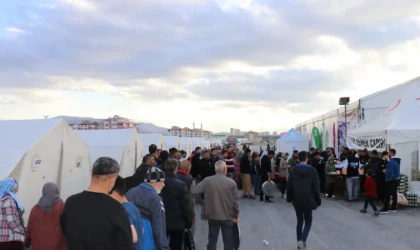 Günde 3 bin 500 kişiye yemek veriliyor