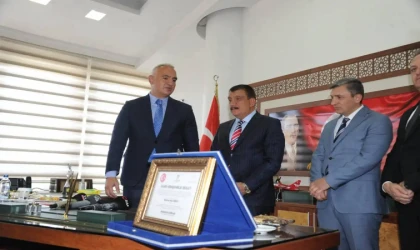 Kültür ve Turizm Bakanı Ersoy’a "hemşerilik" beratı verildi