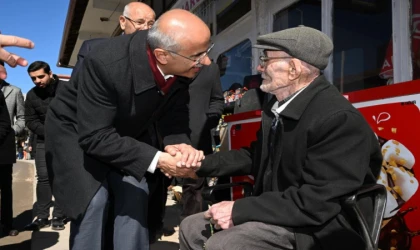 AK Parti Büyükşehir Adayı Sami Er, Hekimhan’da vatandaşlarla buluştu