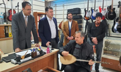 İYİ PARTİ’DE YÜZLER GÜLÜYOR