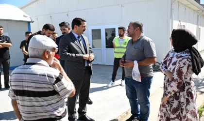Taşkın, Acıbadem Konteyner Kent’i ziyaret etti