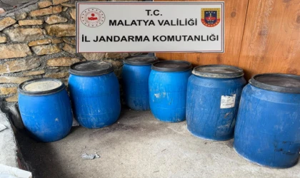 Malatya'da kaçak alkol ve tütün operasyonu