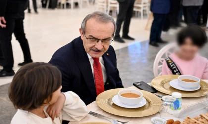 MÜSİAD Malatya Şubesi gönül sofrasını yetimlere açtı