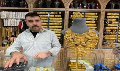Elazığ'da gösterişli düğünlerin kurtarıcısı imitasyon takılara yoğun ilgi