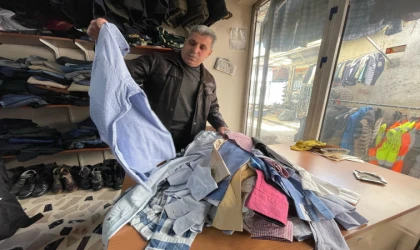 Elazığ'da ölen kişilerin kıyafetlerinin satıldığı mağazada sezon hazırlığı