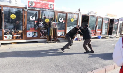 Malatya'da kavga ihbarına giden polis şaşkına döndü