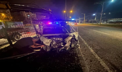 Malatya'da kontrolden çıkan Fiat Tofaş otomobil ortalığı savaş alanına çevirdi: 4 yaralı