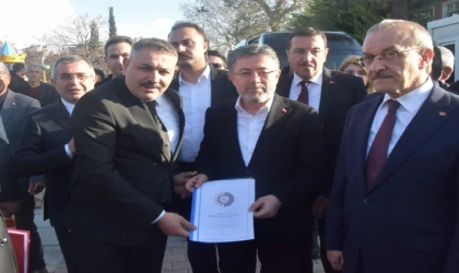 MTSO Yönetim Kurulu Başkanı Sadıkoğlu, Tarım Bakanı Yumaklı'ya kapsamlı dosya sundu