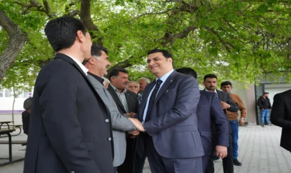 Yılmaz, vatandaşlarla bir araya geldi