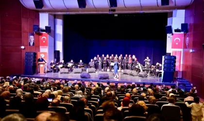 Yeşilyurt Kent Konseyi Kadın Korosunun ‘Anneler Günü’ konseri büyük ilgi gördü