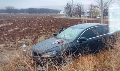 Malatya’da Kontrolden Çıkan Otomobil Tarlaya Girdi: 4 Yaralı