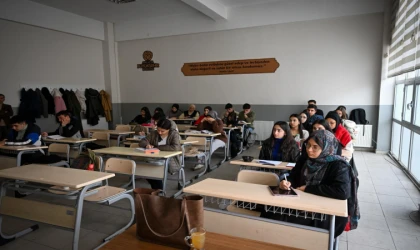 Malatya Büyükşehir Belediyesi YKS Adaylarına Ücretsiz ve Nitelikli Eğitim Desteği