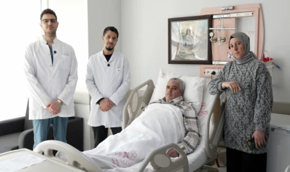 Malatya’da 20 Santimetrelik Dev Kitle Kapalı Yöntemle Çıkarıldı