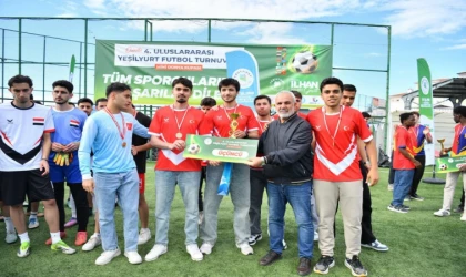 Mini Dünya Kupası’nda Kardeşlik Kazandı: Yeşilyurt’ta Uluslararası Futbol Coşkusu