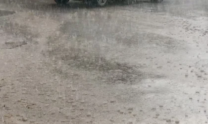Sağanak Yağmur Kısa Süreliğine Etkili Oldu