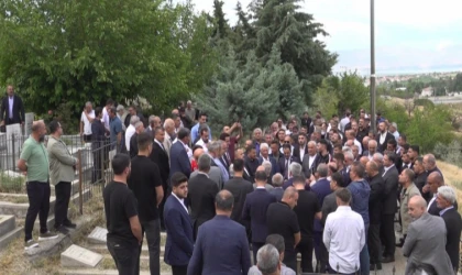 MHP’nin Yeni Yönetiminden İlk Ziyaret Ülkücü Şehitliğine